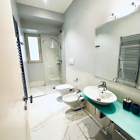 -villa Paola Center- Luxury House In Town Centre Lägenhet